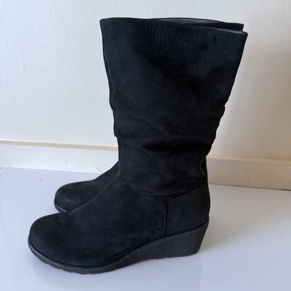 Dansko Womens Boots Black Suede  Mid Calf Wedge Heel Size 40 - Picture 2 of 7